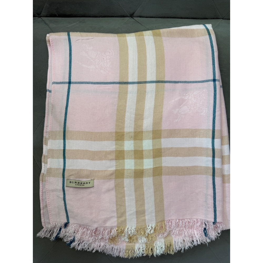 Flat $200 Sale Burberry London Light Pink Nova Check Scarf Jacquard Logo Fringe